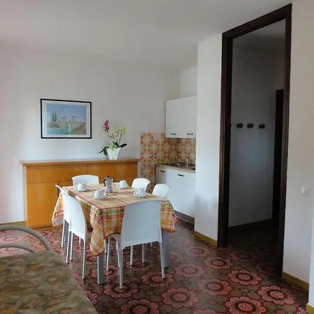 In A With Balcony Διαμέρισμα *